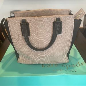 Kate Spade- Cedar Street Hayden tote bag